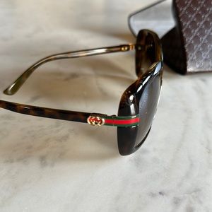 Gucci Women’s Sunglasses authentic, worn twice